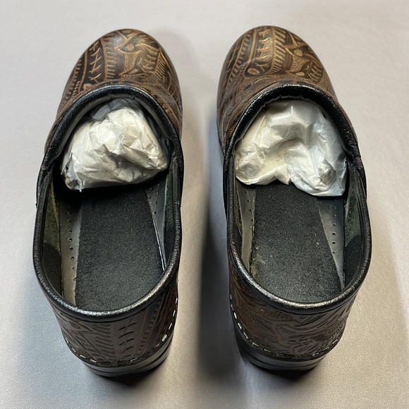 Dansko Women’s Clogs Slip On Closed Back Leather Upper Size 38 Brown 906530202 - Picture 4 of 17